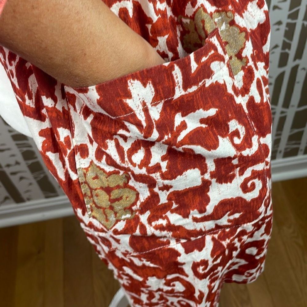 Tag Abstract Floral Printed Apron - Picture 7 of 9